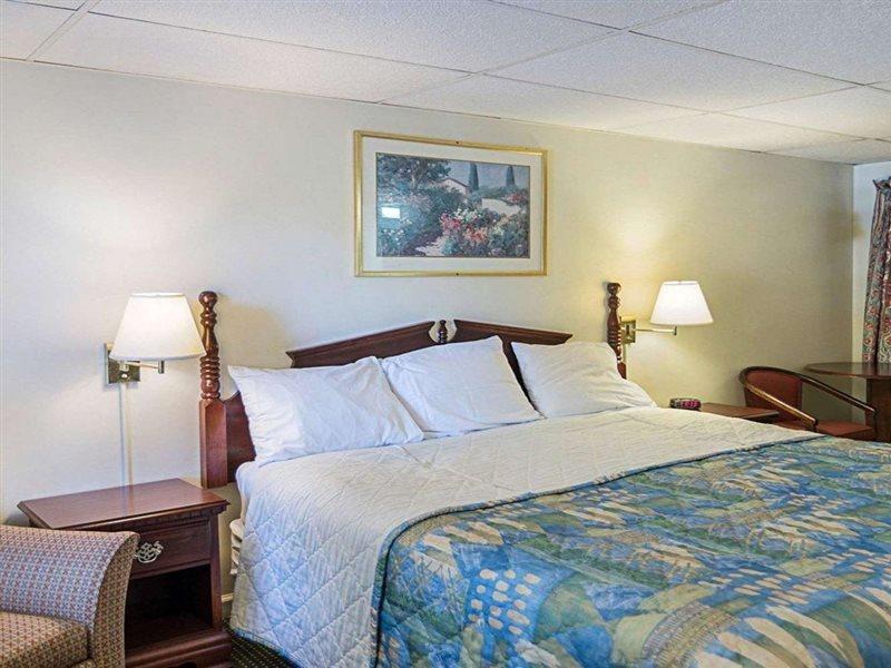 Rodeway Inn Westminster Exterior foto